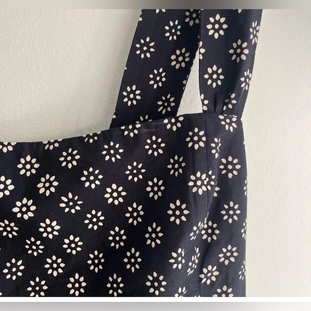 J. CREW Squareneck Midi Dress in Block Print in Black & Ivory/ Cream Sz. 6
$148 - Picture 2 of 4